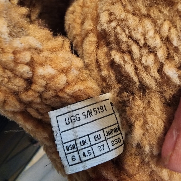 Ugg Locarno - Picture 4 of 6